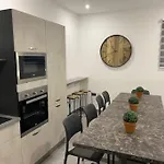 Lovely Modern Large Spacious With 7br & Wifi By 360 Estates Lejlighed *