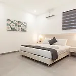 Lovely Modern Large Spacious With 7br & Wifi By 360 Estates Msida