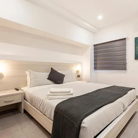 Lovely Modern Large Spacious With 7br & Wifi By 360 Estates Msida