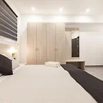 شقة Lovely Modern Large Spacious With 7br & Wifi By 360 Estates مسيدا
