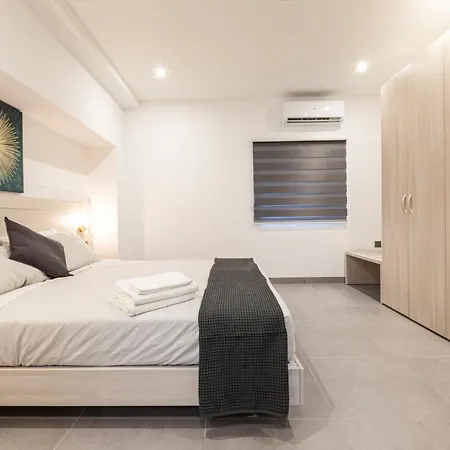 Lovely Modern Large Spacious With 7br & Wifi By 360 Estates * Msida