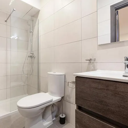 Lovely Modern Large Spacious With 7br & Wifi By 360 Estates Apartamento