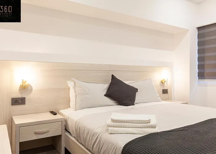 Lovely Modern Large Spacious With 7br & Wifi By 360 Estates 姆西达