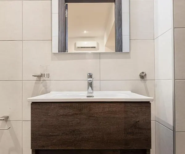 Apartment Lovely Modern Large Spacious With 7br & Wifi By 360 Estates *